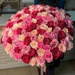 Букет 151 разноцветная роза с лентами Букет 151 разноцветная роза с лентами